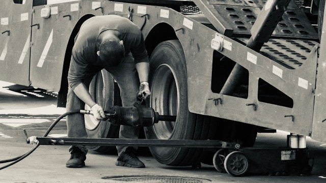 Pelatihan Heavy Equipment Maintenance Management
